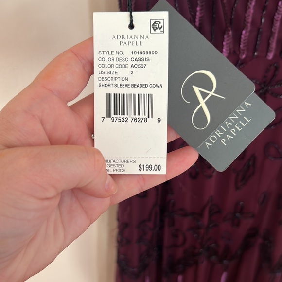 Beautiful Adrianna Papell beaded gown - Picture 6 of 8